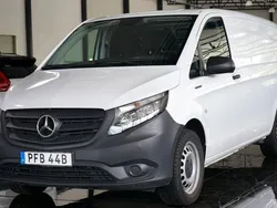 Vit Begagnad 2022 Mercedes e-Vito Minibuss | 199 500 kr