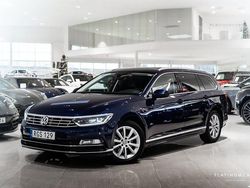 Mörkblå Begagnad 2018 VW Passat Executive Kombi | 199 000 kr (Marknadspris)