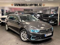 Mörkgrå (grå) Begagnad 2020 VW Passat GTE Kombi | 279 000 kr (Dyr)