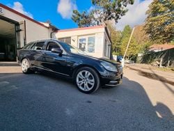 Svart (silver) Begagnad 2011 Mercedes C220 Sedan | 69 900 kr (Bra pris)