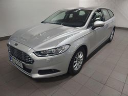Grå (moondustsilver) Begagnad 2018 Ford Mondeo Trend Kombi | 149 900 kr (Marknadspris)