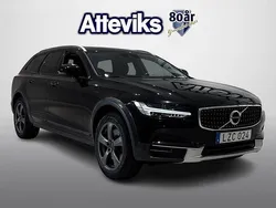 Svart Begagnad 2019 Volvo V90 CC Kombi | 259 000 kr (Bra pris)