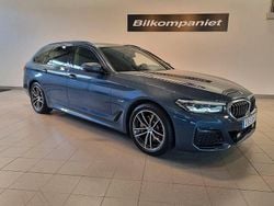 Blå Begagnad 2022 BMW 530e M Sport Kombi | 398 000 kr (Marknadspris)