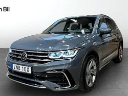 Grå (dolphin grey metallic) Begagnad 2021 VW Tiguan R-line SUV | 399 900 kr (Dyr)