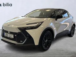 Vit Begagnad 2024 Toyota C-HR Sport SUV | 469 900 kr (Marknadspris)