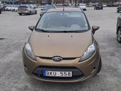 Brun Begagnad 2013 Ford Fiesta Trend Halvkombi | 31 000 kr