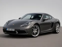 Grå Begagnad 2018 Porsche 718 Cayman Sportkupé | 585 000 kr