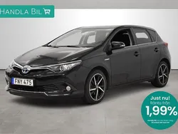 Svart Begagnad 2017 Toyota Auris Hybrid Halvkombi | 187 900 kr (Marknadspris)