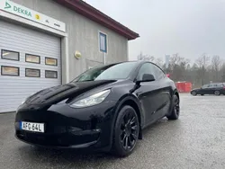 Svart Begagnad 2023 Tesla Model Y Long Range SUV | 460 000 kr (Bra pris)