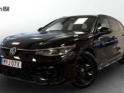 Grenadilla black metallic Begagnad 2025 VW Passat R-line Kombi | 494 900 kr