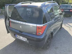 Grå Begagnad 2006 Peugeot 1007 Halvkombi | 10 000 kr