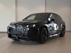 Svart (safirsvart metallic) Ny 2025 BMW iX Efficient Dynamics SUV | 973 200 kr (Bra pris)