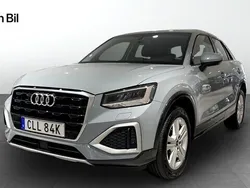 Pilgrå pärleffekt Begagnad 2022 Audi Q2 Advanced Plus SUV | 259 000 kr (Marknadspris)