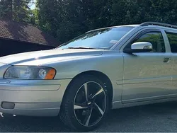 Grå Begagnad 2008 Volvo V70 Momentum Kombi | 34 000 kr (Lite dyr)