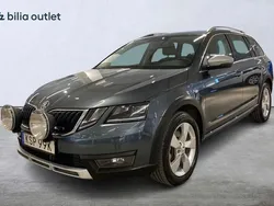 Grå Begagnad 2020 Skoda Octavia Scout Kombi | 284 900 kr (Marknadspris)