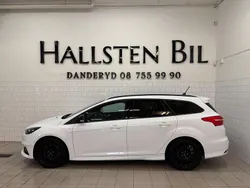 Vit Begagnad 2016 Ford Focus ST Kombi | 159 000 kr (Marknadspris)