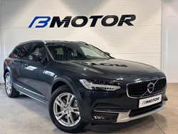 Grå Begagnad 2018 Volvo V90 CC Momentum Kombi | 349 900 kr (Marknadspris)