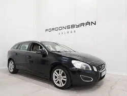 Svart Begagnad 2011 Volvo V60 Summum Kombi | 119 800 kr (Marknadspris)