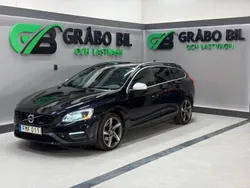 Svart Begagnad 2015 Volvo V60 R-Design Momentum Kombi | 159 900 kr (Dyr)