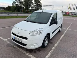 Vit Begagnad 2013 Peugeot Partner Minibuss | 59 900 kr (Marknadspris)