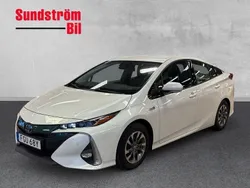 Vit Begagnad 2019 Toyota Prius Executive Halvkombi | 239 900 kr