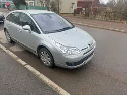 Silver Begagnad 2005 Citroën C4 Halvkombi | 32 000 kr (Marknadspris)