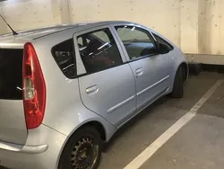 Blå Begagnad 2005 Mitsubishi Colt Halvkombi | 9 995 kr