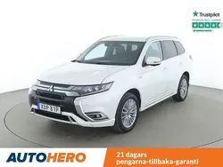 Vit Begagnad 2018 Mitsubishi Outlander P-HEV SUV | 205 000 kr (Marknadspris)