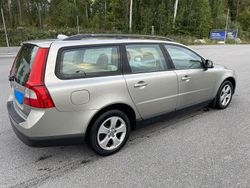 Brun Begagnad 2008 Volvo V70 Kinetic Kombi | 43 000 kr (Marknadspris)