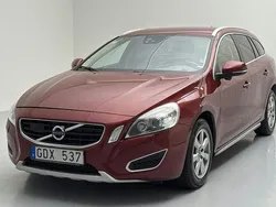 Röd Begagnad 2013 Volvo V60 Summum Kombi | 106 000 kr (Marknadspris)