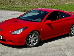 Röd Begagnad 2001 Toyota Celica Halvkombi | 65 000 kr