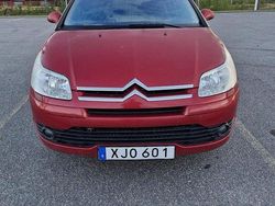 Röd Begagnad 2006 Citroën C4 Halvkombi | 22 500 kr (Marknadspris)
