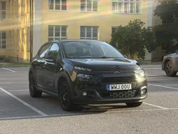 Svart Begagnad 2022 Citroën C3 PureTech Halvkombi | 169 000 kr (Marknadspris)