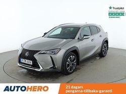 Ljusgrå Begagnad 2019 Lexus UX 250h SUV | 230 000 kr (Marknadspris)