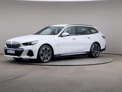 Vit Begagnad 2025 BMW 530 M Sport Kombi | 549 000 kr