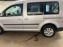 Silver Begagnad 2012 VW Caddy Comfortline Minibuss | 74 990 kr (Marknadspris)