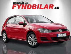 Röd Begagnad 2014 VW Golf VII Halvkombi | 94 900 kr (Marknadspris)