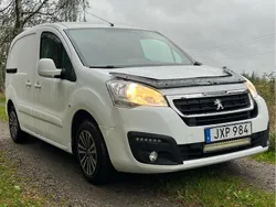 Vit Begagnad 2015 Peugeot Partner Minibuss | 59 000 kr (Marknadspris)