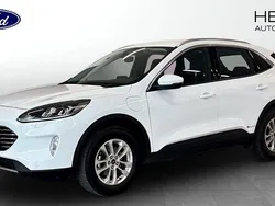 Vit (white) Begagnad 2022 Ford Kuga Titanium SUV | 244 900 kr (Marknadspris)