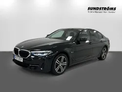 Svart Begagnad 2021 BMW 530e Shadowline Sedan | 399 900 kr (Marknadspris)