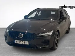 Grå Begagnad 2024 Volvo V60 Plus Kombi | 519 000 kr (Dyr)