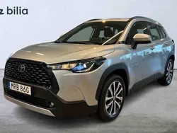 Silver Begagnad 2025 Toyota Corolla Cross SUV | 369 900 kr