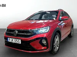 Röd (kings red metallic) Begagnad 2022 VW Taigo R-line SUV | 249 900 kr (Lite dyr)