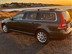 Grå Begagnad 2015 Volvo V70 Momentum Kombi | 135 000 kr (Marknadspris)