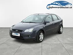 Grå Begagnad 2007 Ford Focus Halvkombi | 16 500 kr