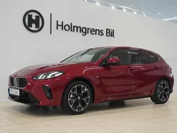 Röd Begagnad 2025 BMW 120 M Sport Halvkombi | 398 800 kr