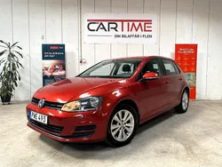 Röd Begagnad 2014 VW Golf VII Halvkombi | 99 700 kr (Marknadspris)