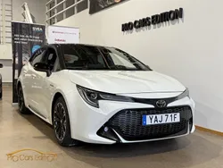 Vit Begagnad 2020 Toyota Corolla Hybrid Sport Halvkombi | 249 500 kr (Marknadspris)