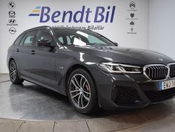 Grå Begagnad 2021 BMW 530e M Sport Kombi | 419 500 kr (Lite dyr)