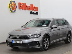 Vit Begagnad 2020 VW Passat GTE Kombi | 239 900 kr (Marknadspris)